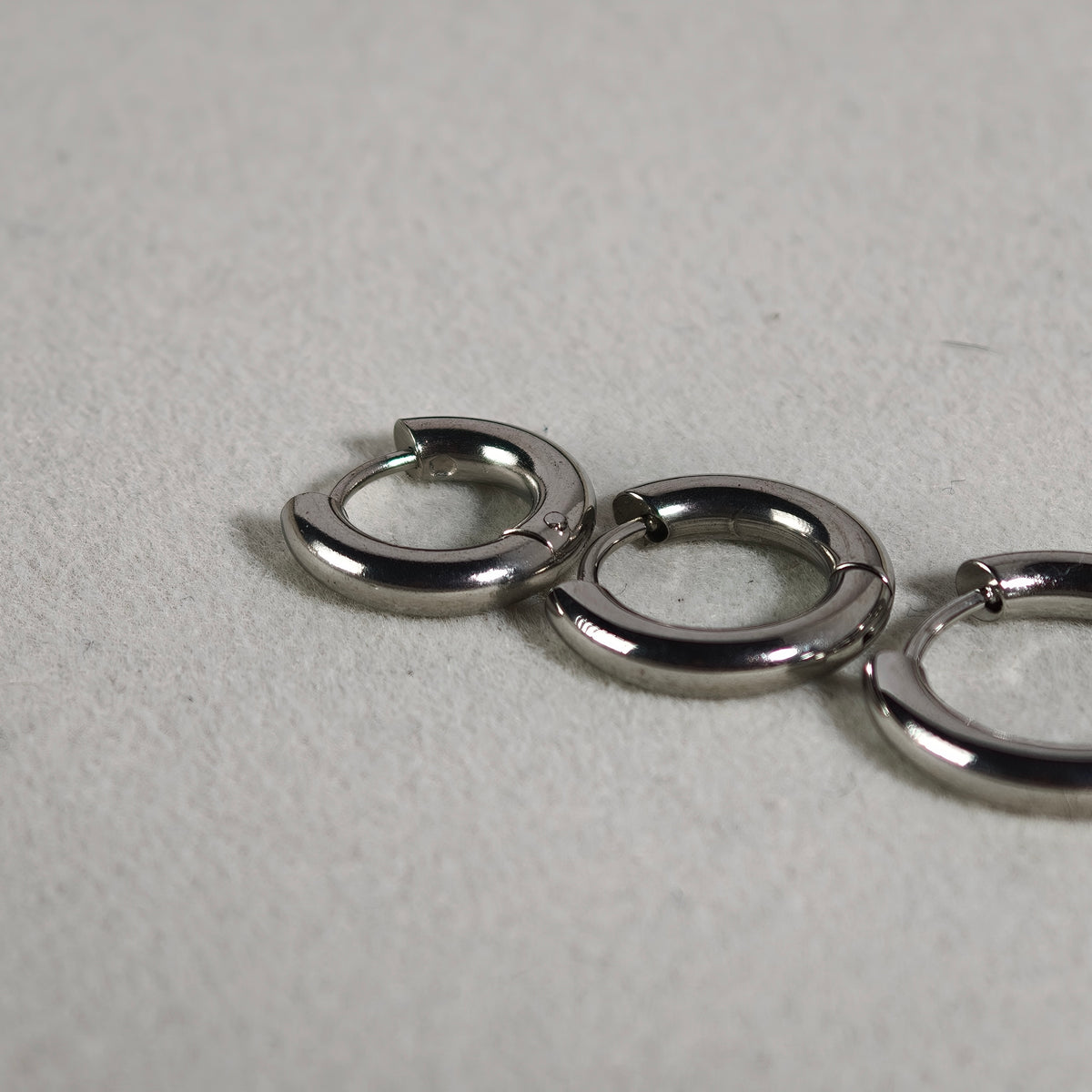 Hoop Clicker - Surgical Stainless Steel 316L