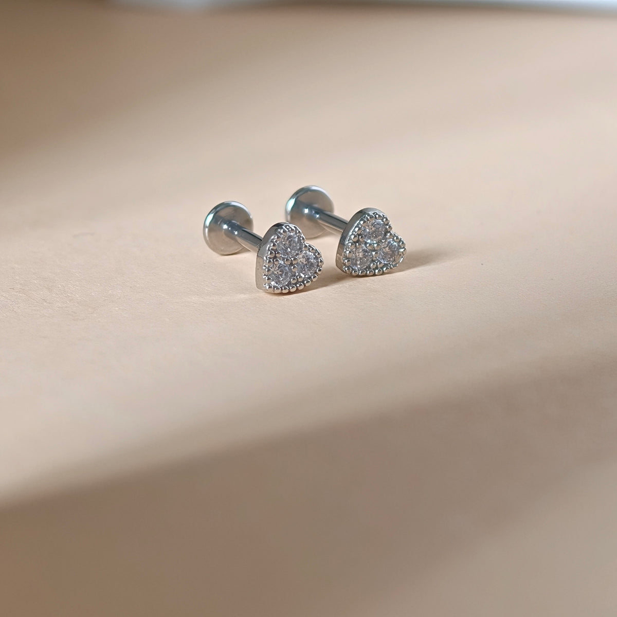 Heart Flat Back Labret - Surgical Stainless Steel 316L