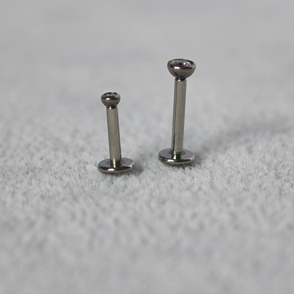 Bezel CZ Flat Back Labret  Implant-Grade Titanium G23