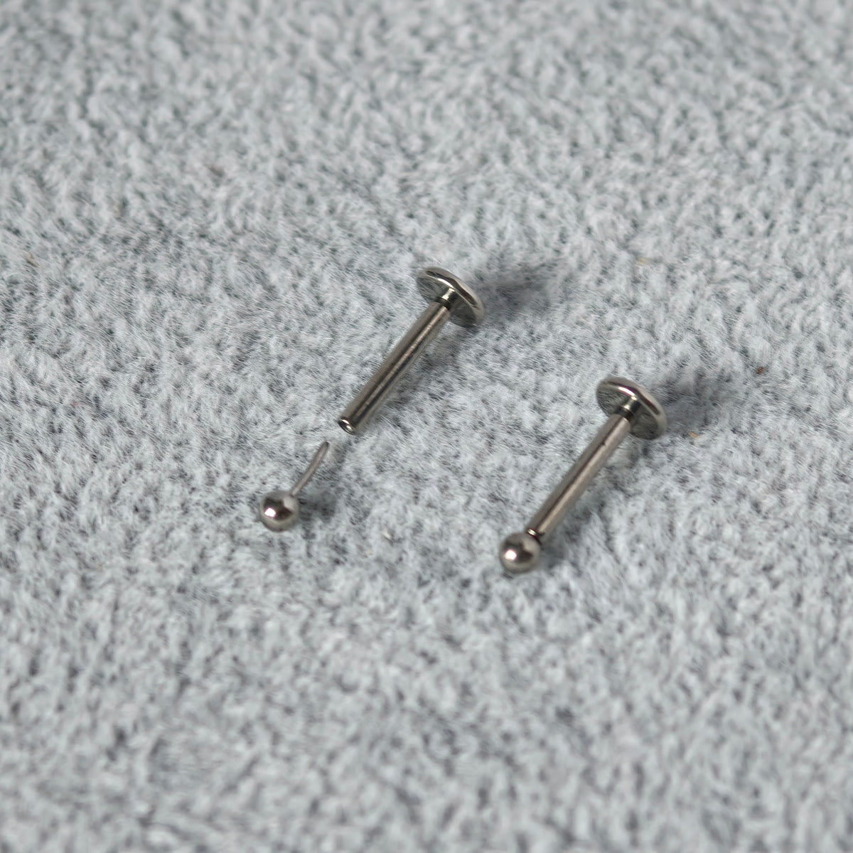 Flat-End Plug in Basic Titanium G23