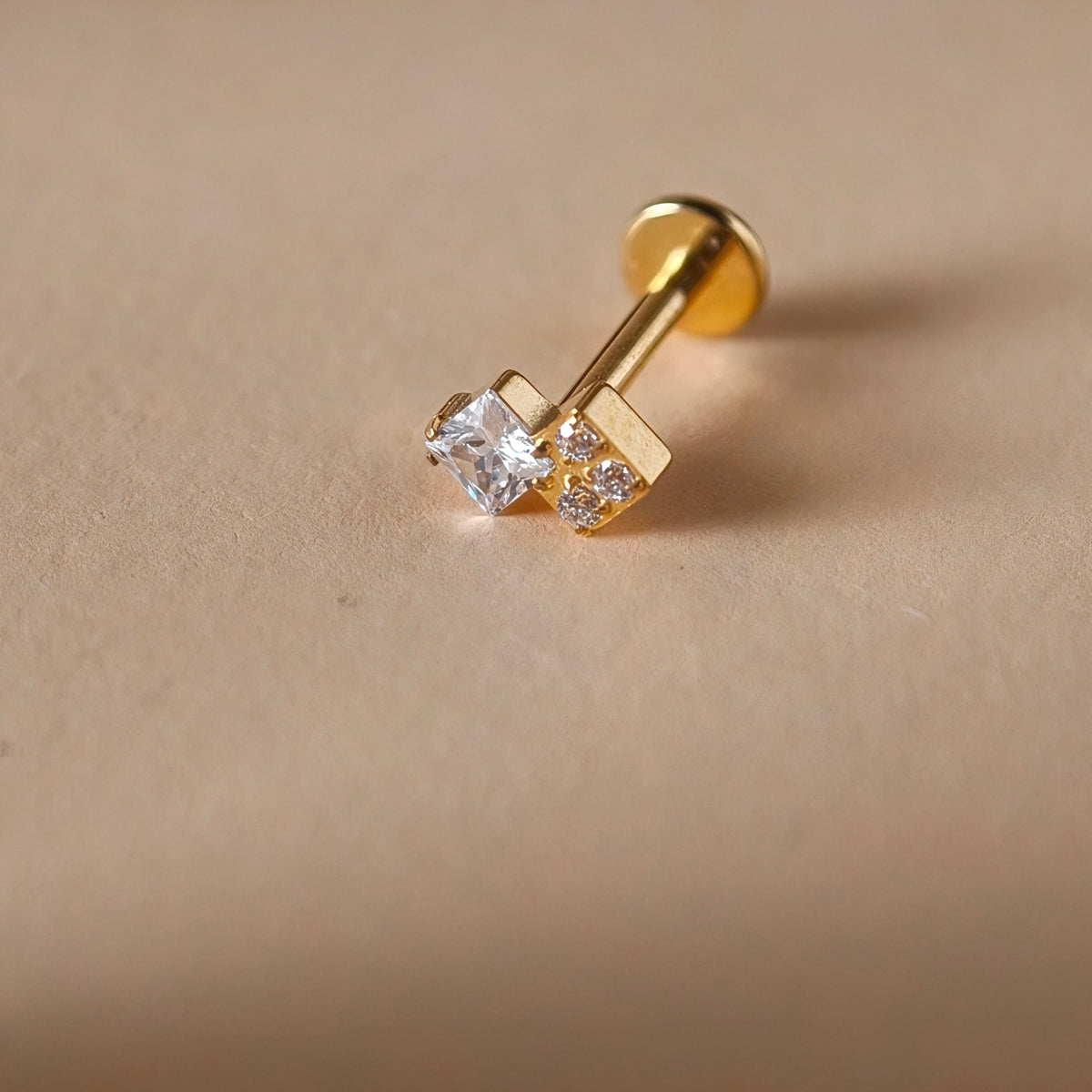Princess Cluster Flat Back Labret — Implant-Grade Titanium G23