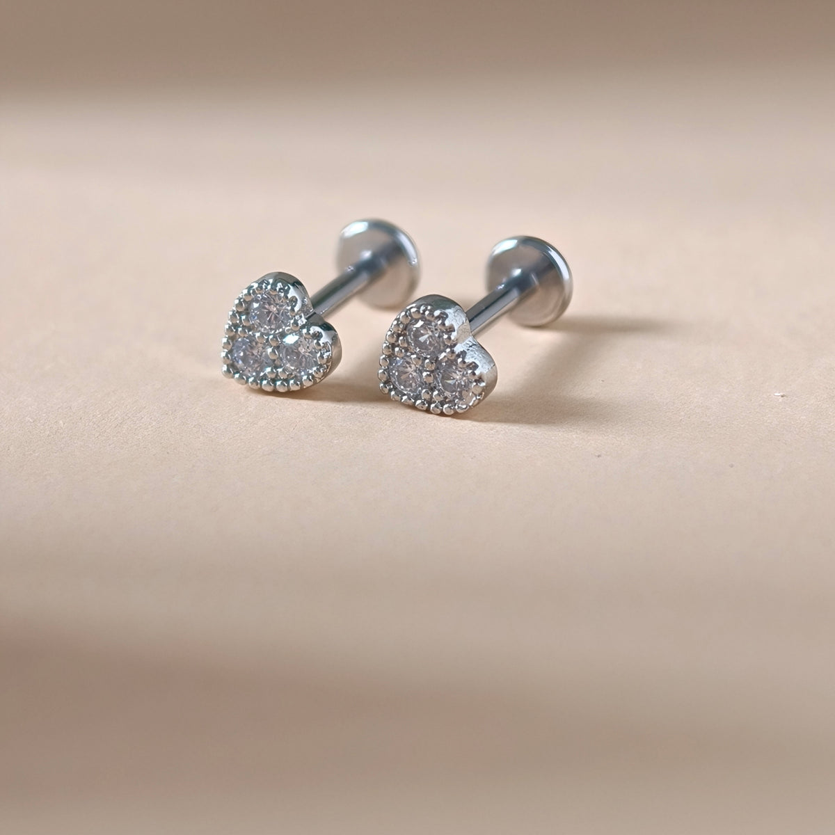 Heart Flat Back Labret - Surgical Stainless Steel 316L