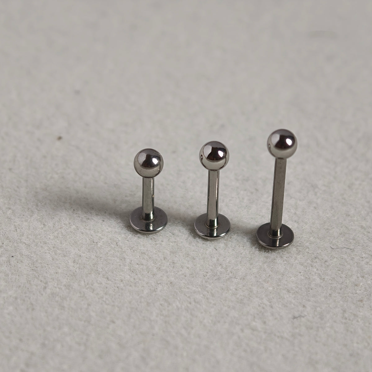 Basic Flat Back Labret - Surgical Stainless Steel 316L