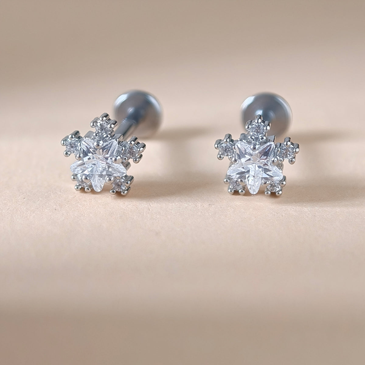 Snowflake Flat Back Labret - Surgical Stainless Steel 316L