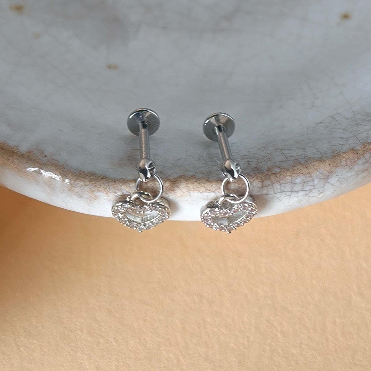 Heart Dangle Flat Back Labret - Surgical Stainless Steel 316L