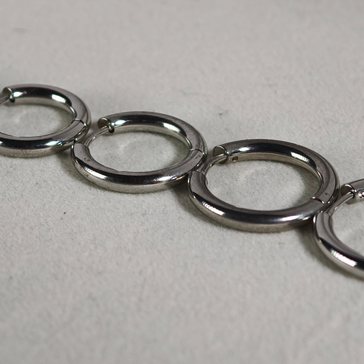 Hoop Clicker - Surgical Stainless Steel 316L