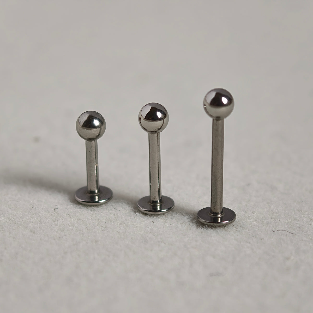 Basic Flat Back Labret - Surgical Stainless Steel 316L
