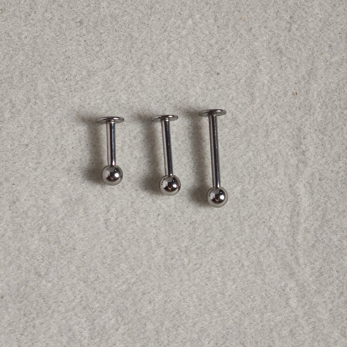 Basic Flat Back Labret - Surgical Stainless Steel 316L