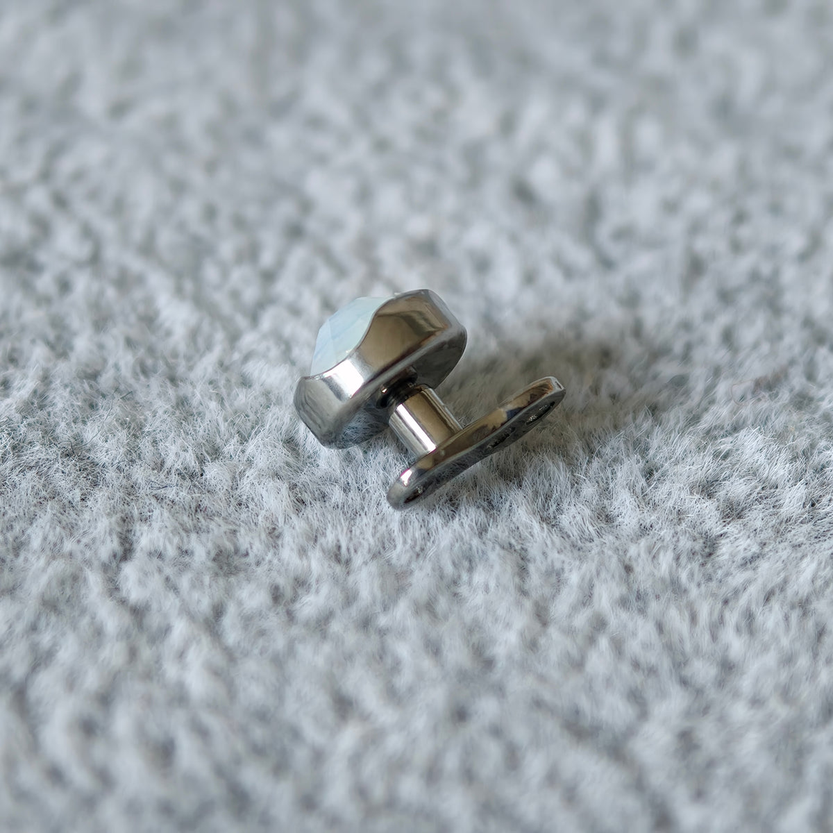 Dermal Diamond - Titanium G23